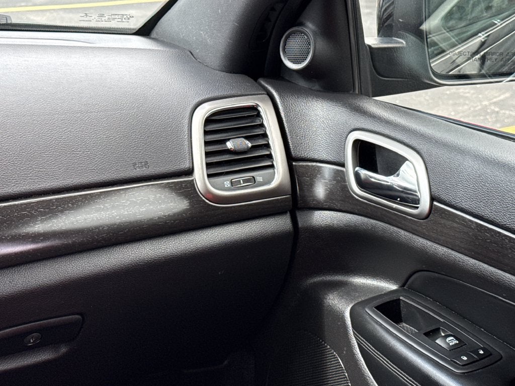 2018 Jeep Grand Cherokee Altitude 4X4 V6