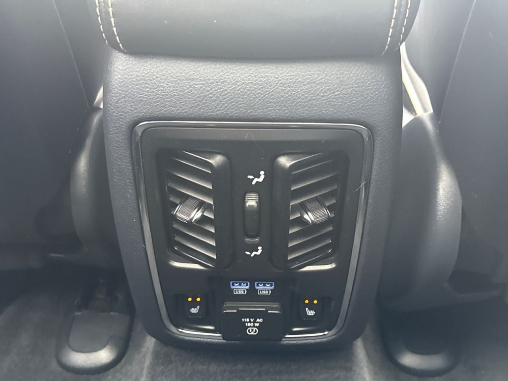 2014 Jeep Grand Cherokee Overland 4WD Near Milwaukee WI