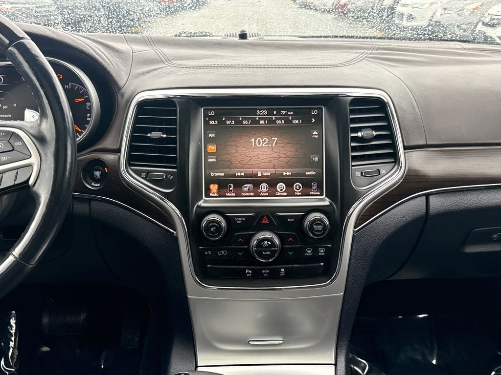2014 Jeep Grand Cherokee Overland 4WD Near Milwaukee WI