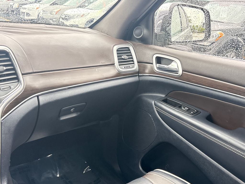 2014 Jeep Grand Cherokee Overland 4WD Near Milwaukee WI