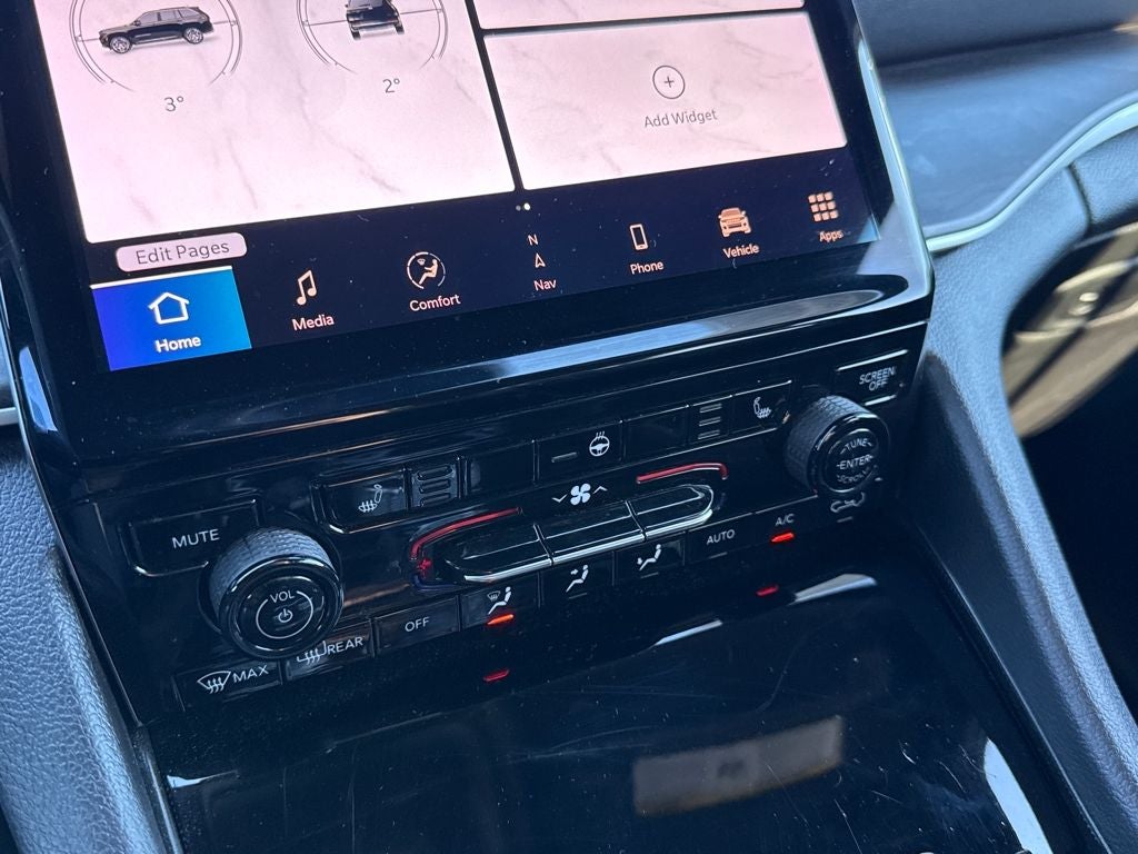 2024 Jeep Grand Cherokee Limited Blue Certified 4WD Near Milwaukee WI