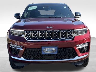 2023 Jeep Grand Cherokee Summit 4WD Near Milwaukee WI