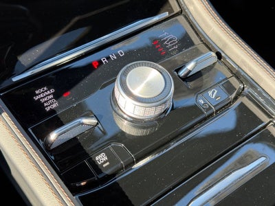 2023 Jeep Grand Cherokee Summit 4WD Near Milwaukee WI