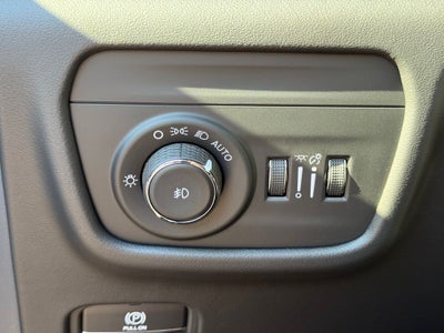 2023 Jeep Grand Cherokee Summit 4WD Near Milwaukee WI