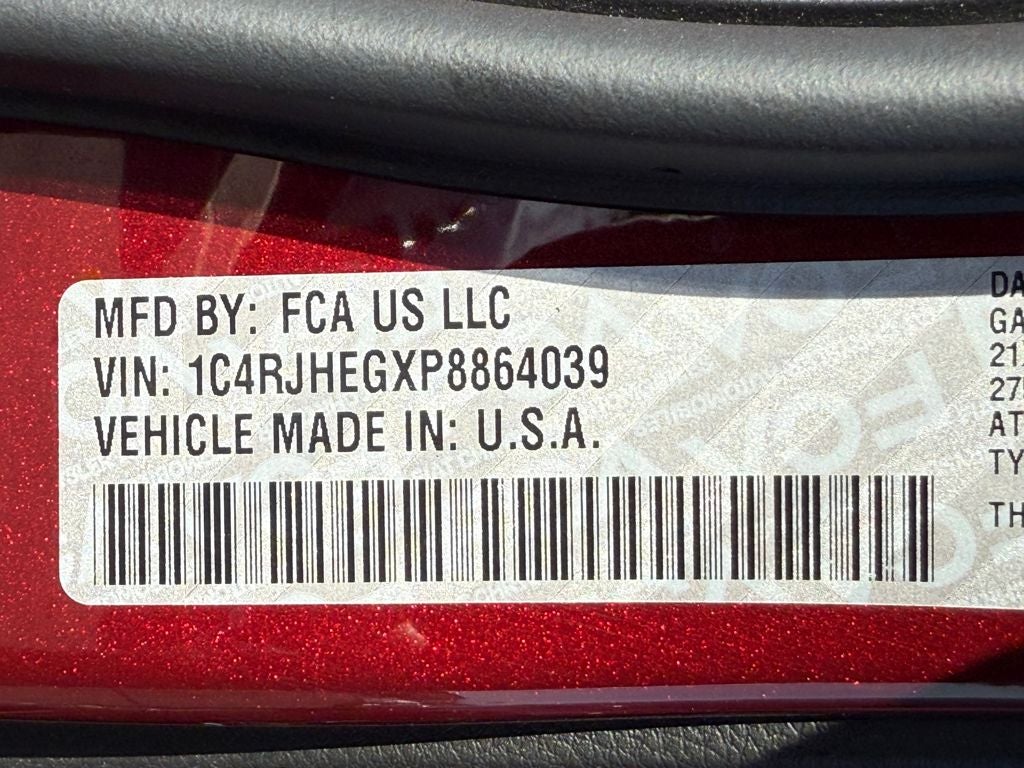 2023 Jeep Grand Cherokee Summit 4WD Near Milwaukee WI