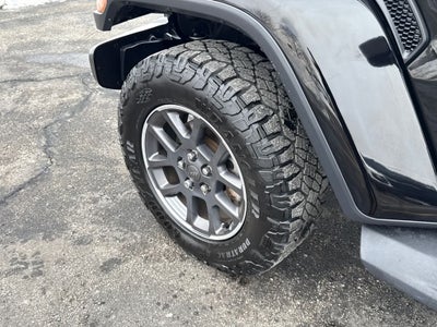 2020 Jeep Gladiator Overland Blue Certified 4WD Near Milwaukee WI