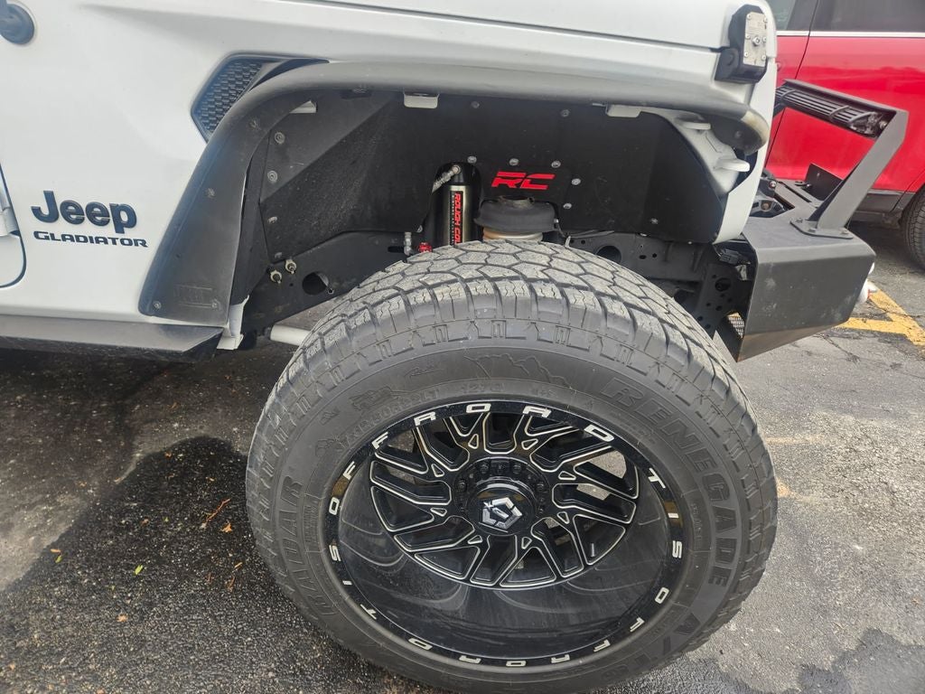 2021 Jeep Gladiator Sport 4WD Near Milwaukee WI