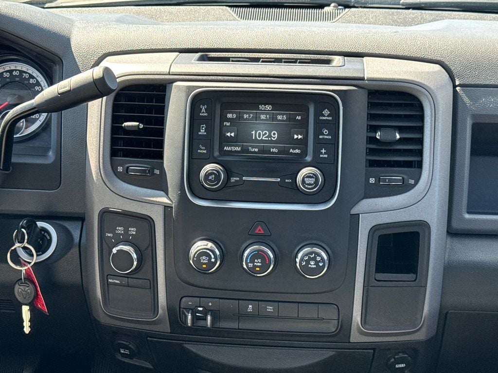2014 RAM 1500 Express 4WD Near Milwaukee WI