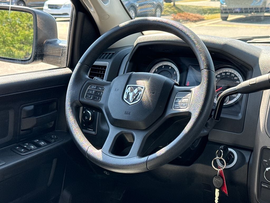 2014 RAM 1500 Express 4WD Near Milwaukee WI