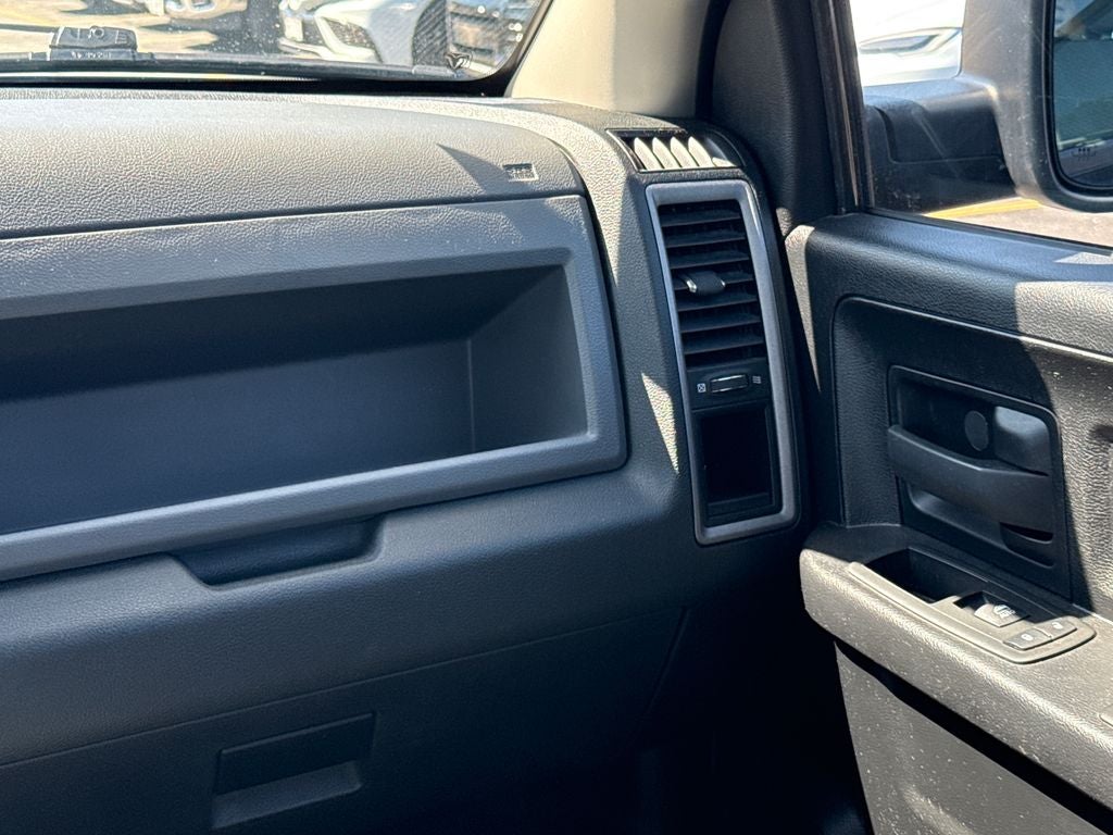 2014 RAM 1500 Express 4WD Near Milwaukee WI