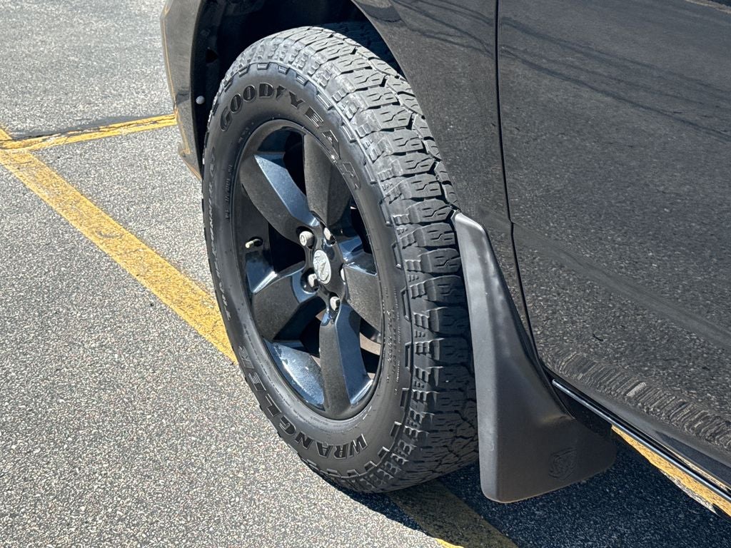 2014 RAM 1500 Express 4WD Near Milwaukee WI