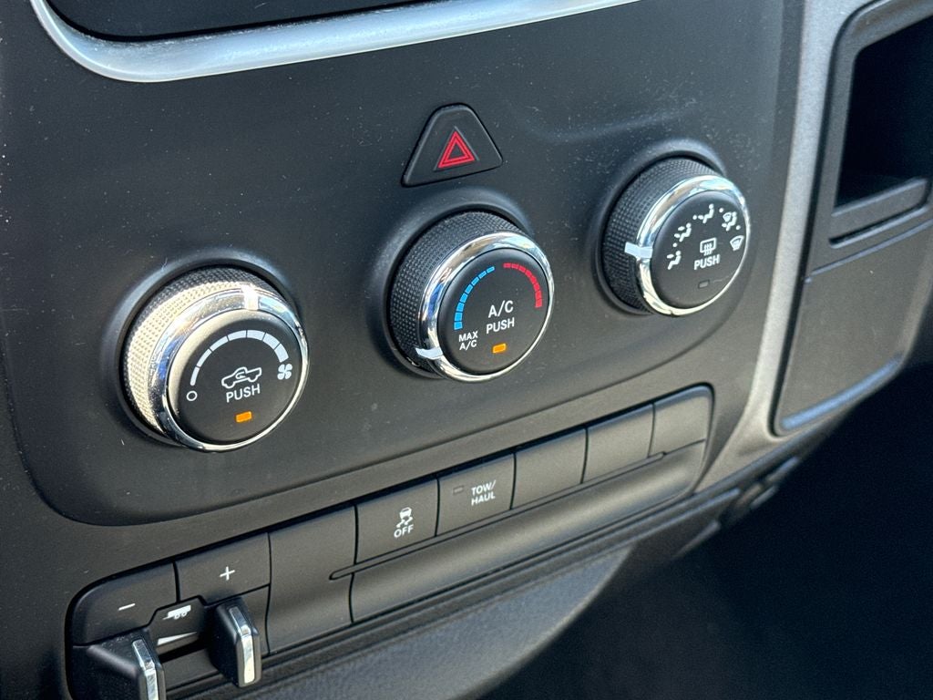 2014 RAM 1500 Express 4WD Near Milwaukee WI