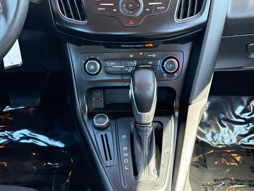 2017 Ford Focus SE Blue Certified Near Milwaukee WI