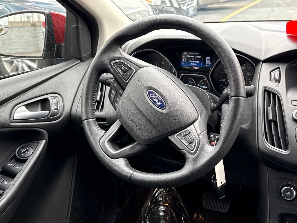 2018 Ford Focus SE Blue Certified Near Milwaukee WI