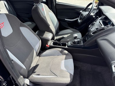 2017 Ford Focus ST Blue Certified Near Milwaukee WI