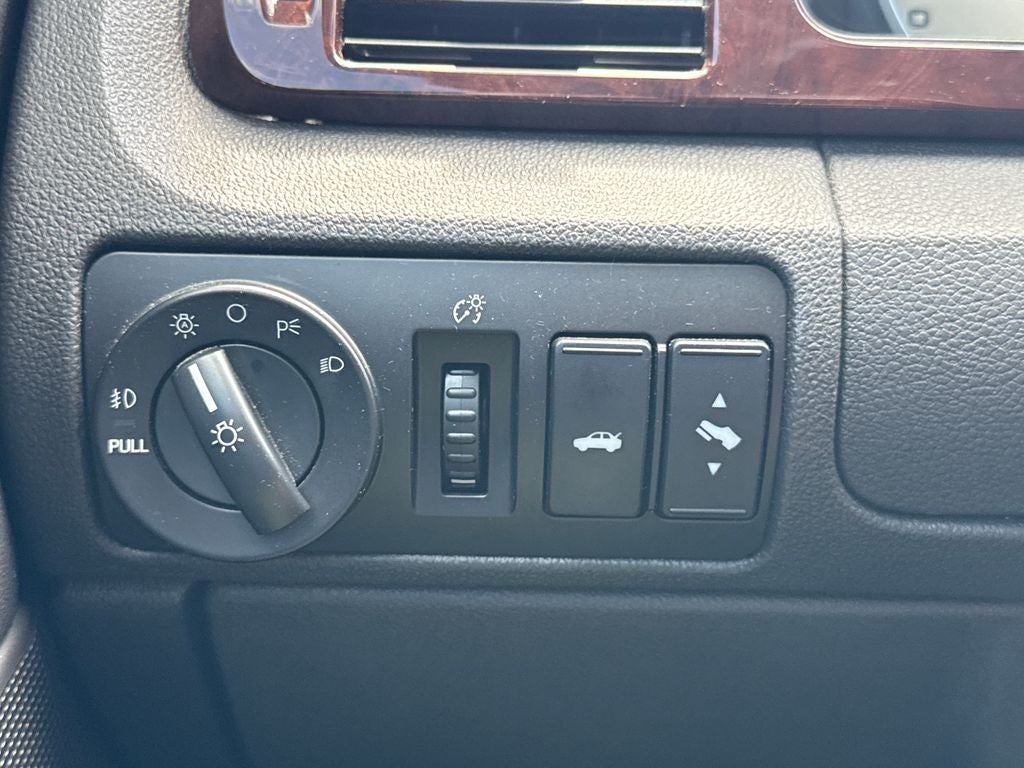 2005 Ford Five Hundred Limited Near Milwaukee WI
