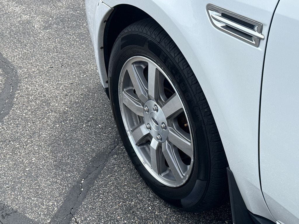 2008 Ford Taurus SEL Near Milwaukee WI