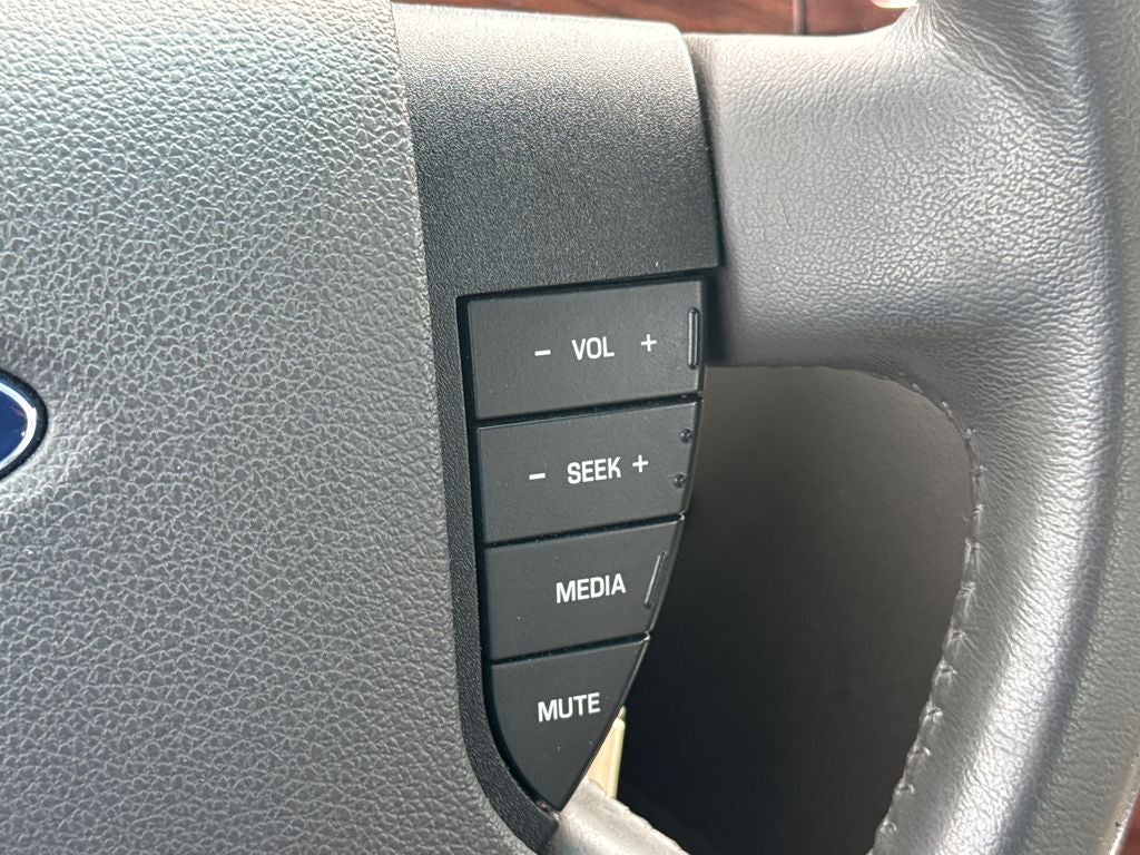 2008 Ford Taurus SEL Near Milwaukee WI