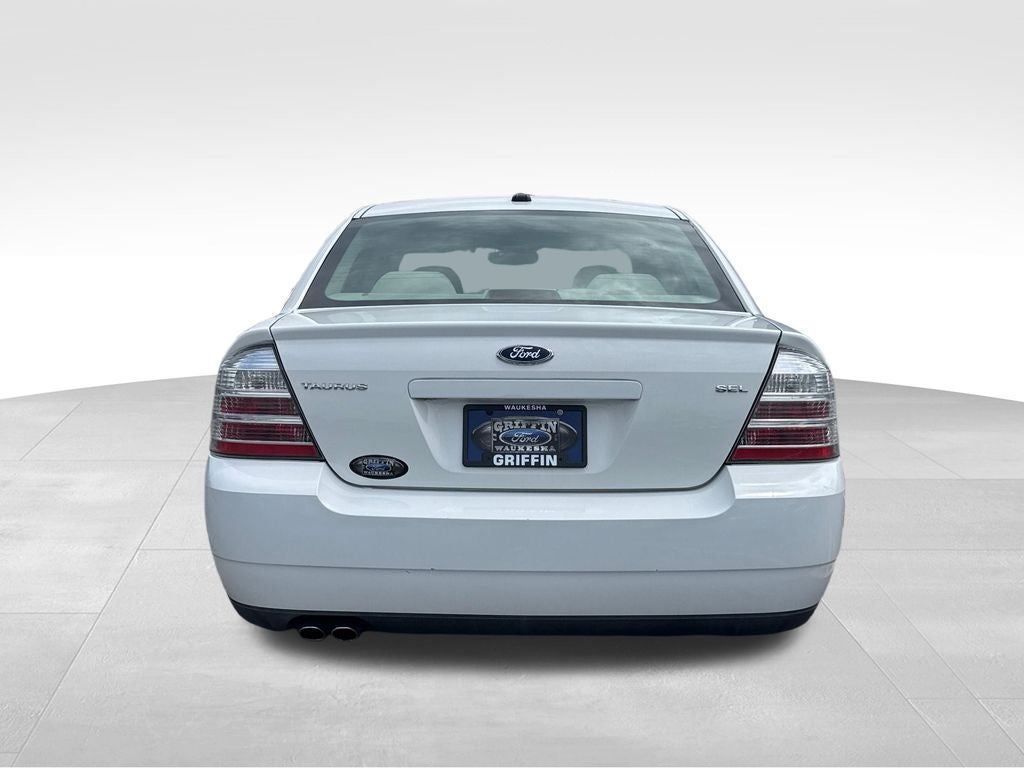 2008 Ford Taurus SEL Near Milwaukee WI