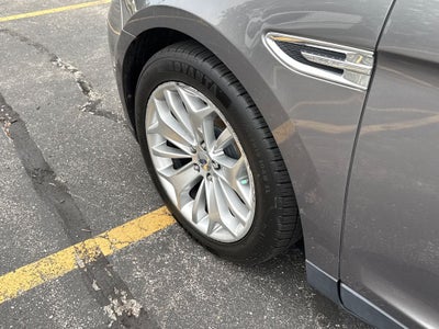 2013 Ford Taurus Limited Near Milwaukee WI