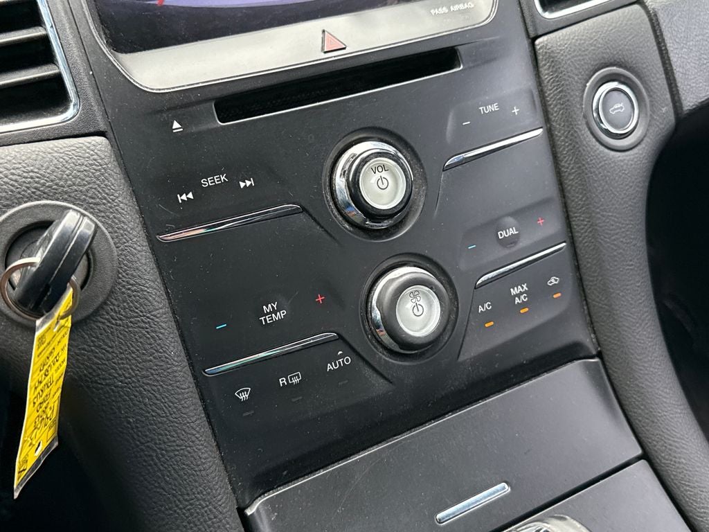2013 Ford Taurus Limited Near Milwaukee WI