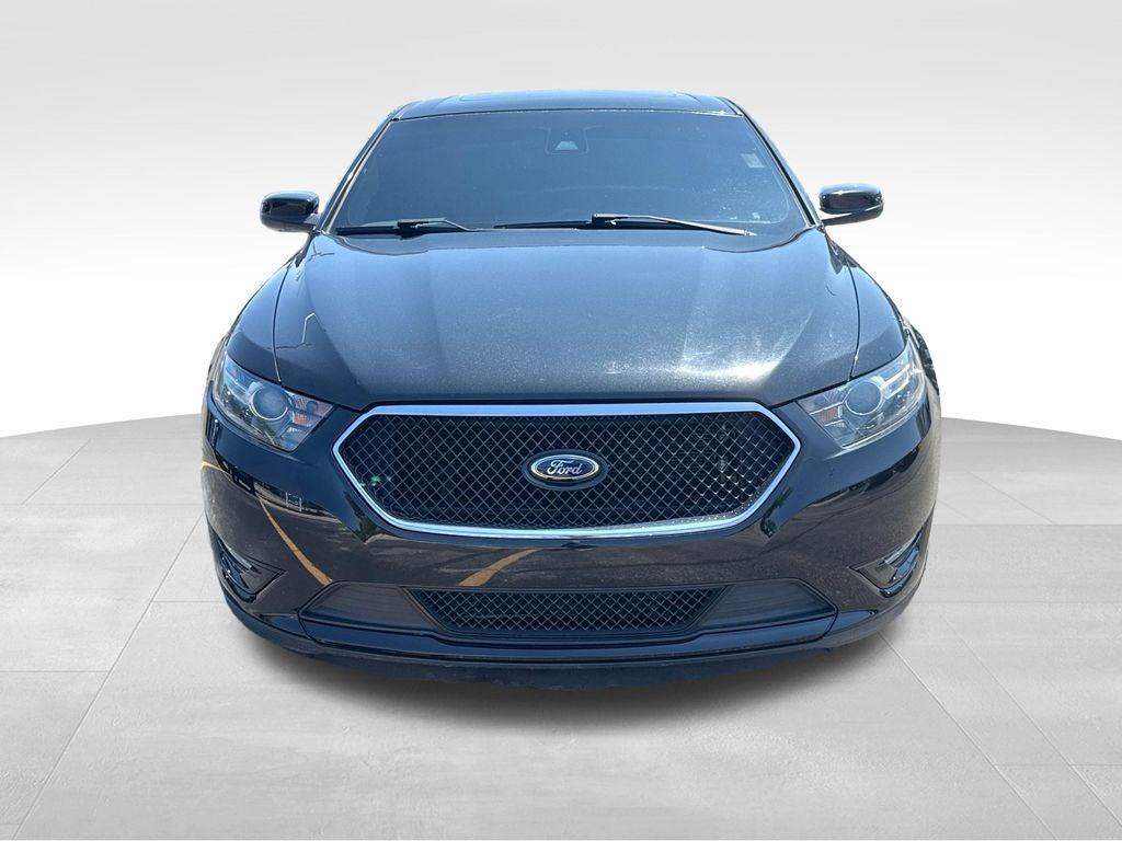 2015 Ford Taurus SHO AWD Near Milwaukee WI