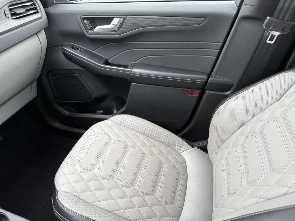 2023 Ford Escape Plug-In Hybrid Base Certified Near Milwaukee WI