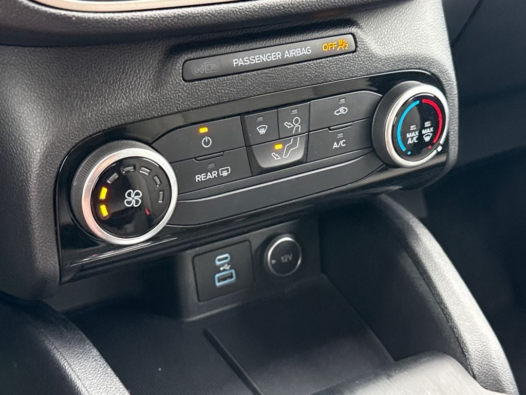 2021 Ford Escape SE Blue Certified AWD Near Milwaukee WI