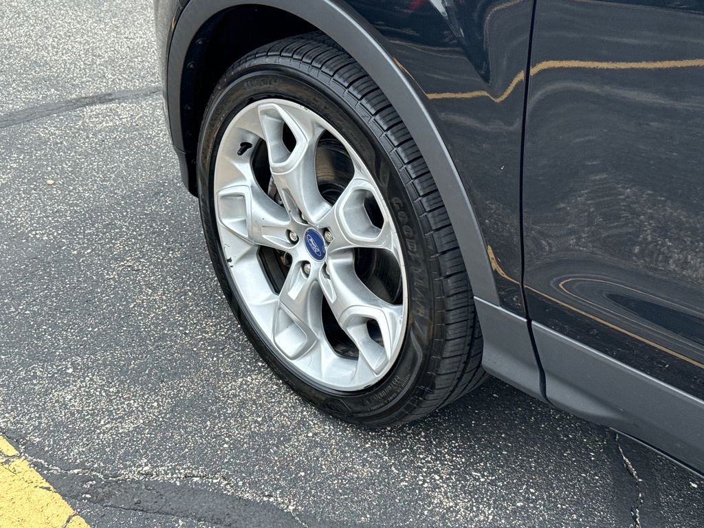 2013 Ford Escape Titanium AWD Near Milwaukee WI