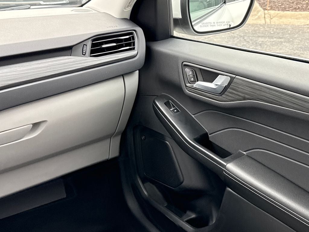 2025 Ford Escape Platinum Certified AWD Near Milwaukee WI