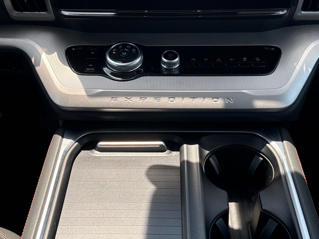2025 Ford Expedition Max Active Certified 4WD Near Milwaukee WI