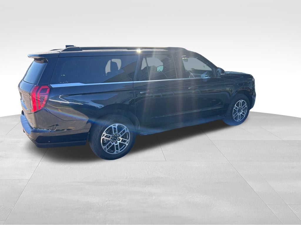 2025 Ford Expedition Max Active Certified 4WD Near Milwaukee WI