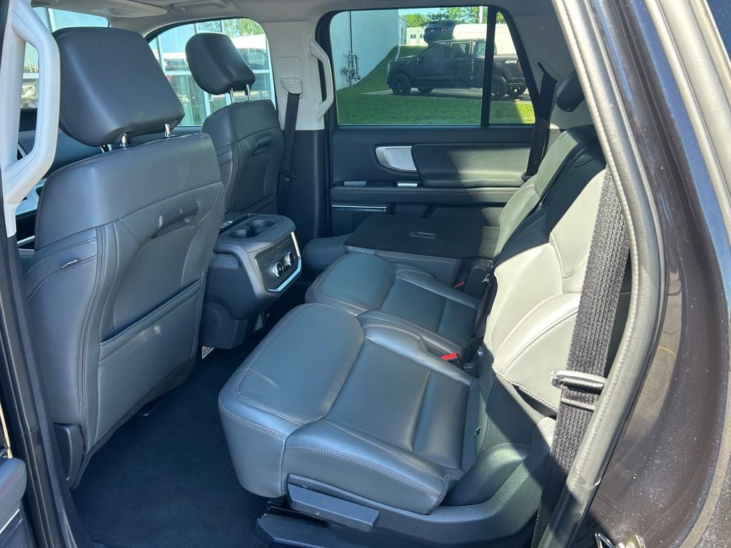 2025 Ford Expedition Max Active Certified 4WD Near Milwaukee WI