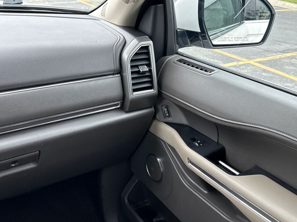 2018 Ford Expedition Max XLT 4WD Near Milwaukee WI