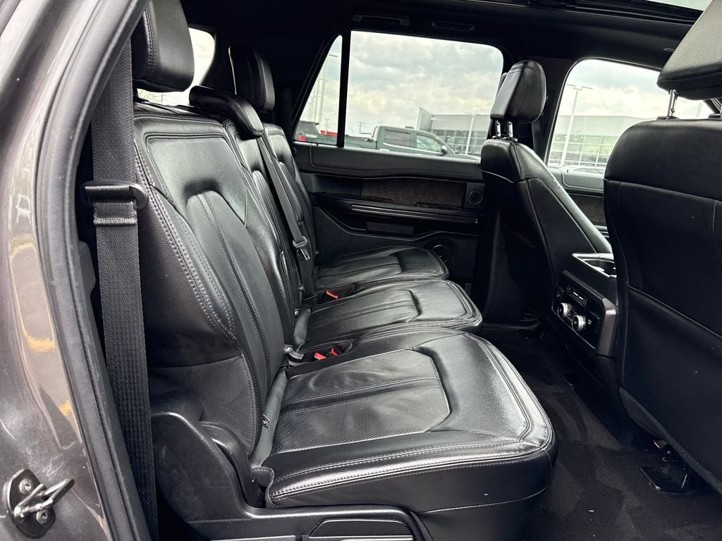 2021 Ford Expedition Max Limited 4WD Near Milwaukee WI