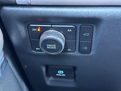 2025 Ford Expedition Active Certified 4WD Near Milwaukee WI