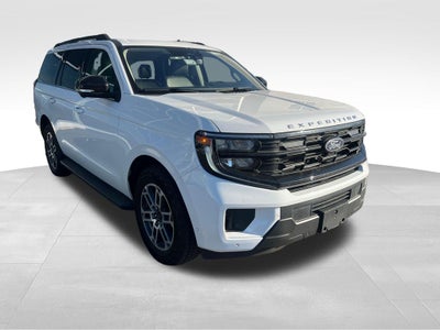 2025 Ford Expedition Active Certified 4WD Near Milwaukee WI