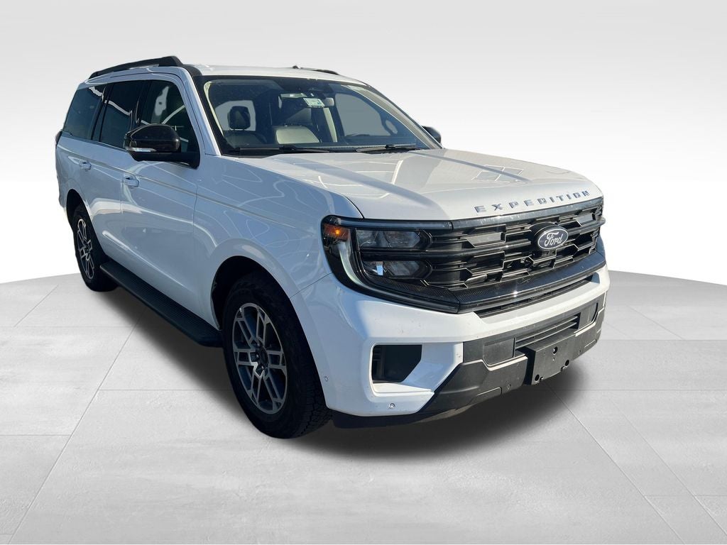 2025 Ford Expedition Active Certified 4WD Near Milwaukee WI