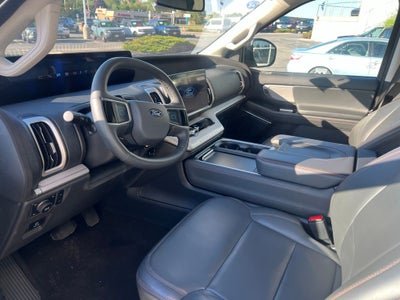 2025 Ford Expedition Active Certified 4WD Near Milwaukee WI