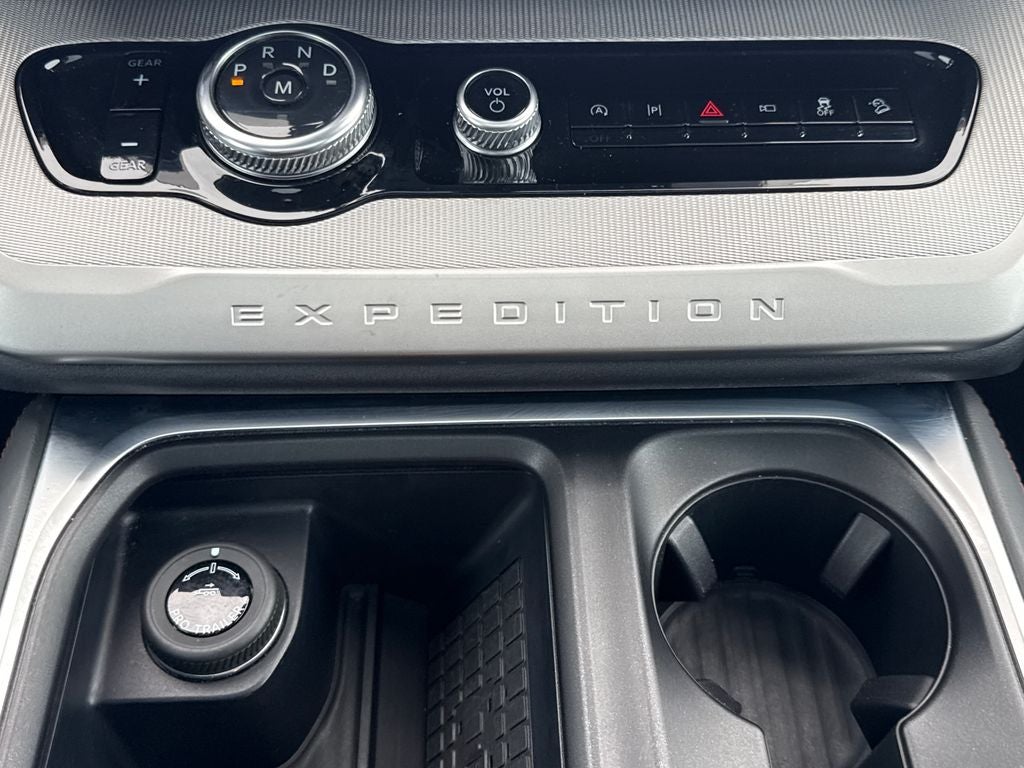 2025 Ford Expedition Active FORD GOLD CERTIFIED