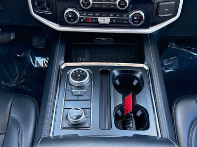 2022 Ford Expedition XLT Certified 4WD Near Milwaukee WI