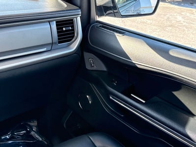 2022 Ford Expedition XLT Certified 4WD Near Milwaukee WI