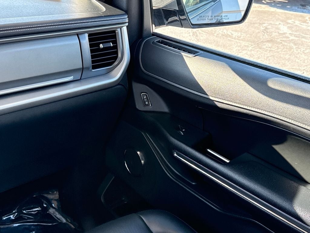 2022 Ford Expedition XLT Certified 4WD Near Milwaukee WI