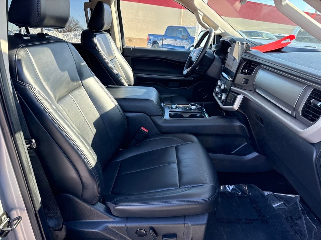 2022 Ford Expedition XLT Certified 4WD Near Milwaukee WI