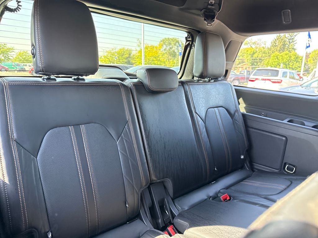 2022 Ford Expedition Platinum Certified 4WD Near Milwaukee WI