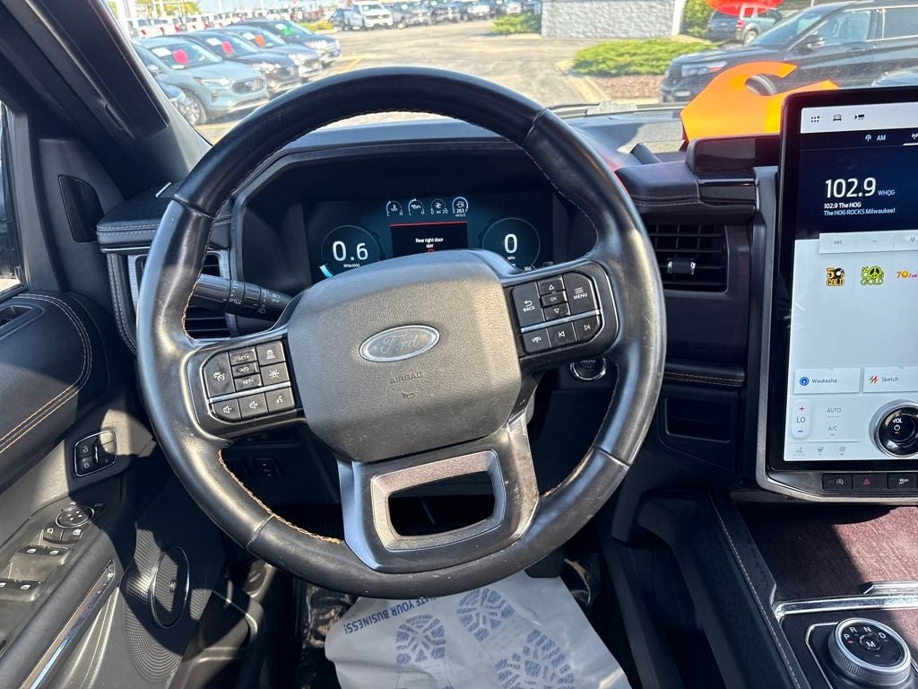 2022 Ford Expedition Platinum Certified 4WD Near Milwaukee WI