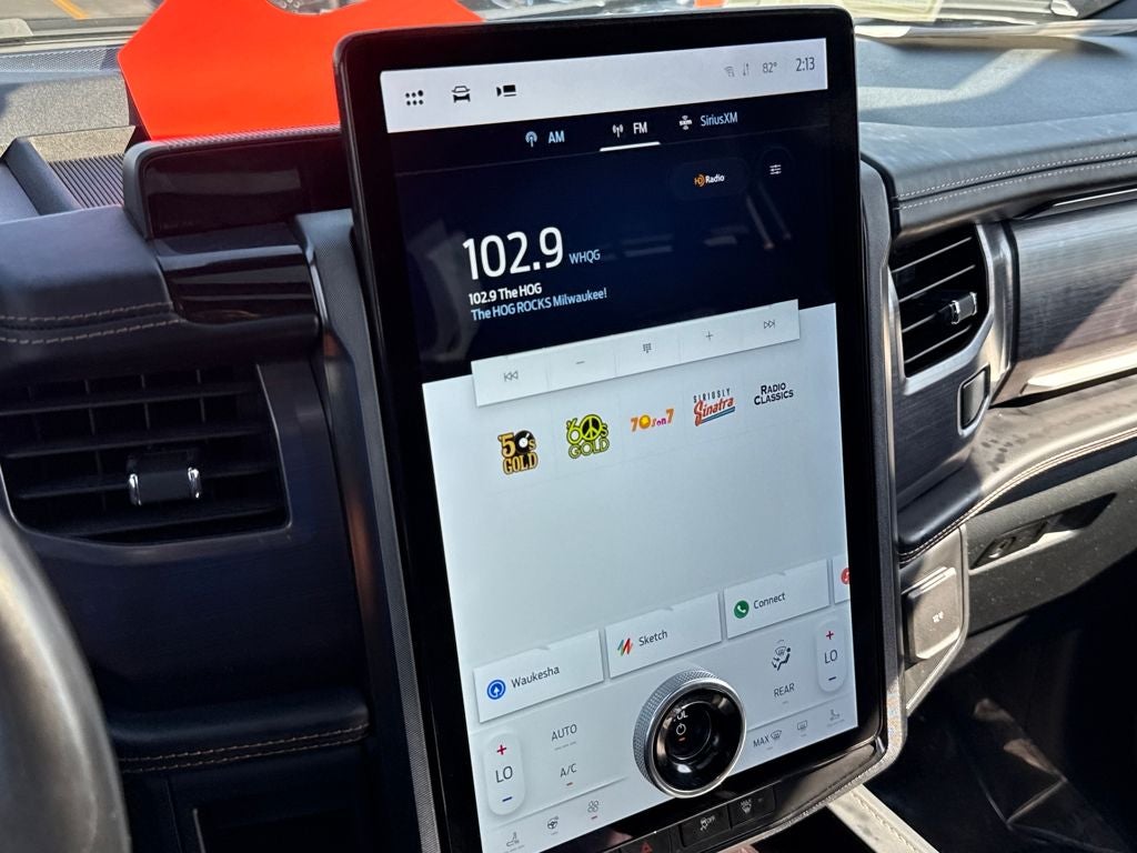 2022 Ford Expedition Platinum Certified 4WD Near Milwaukee WI