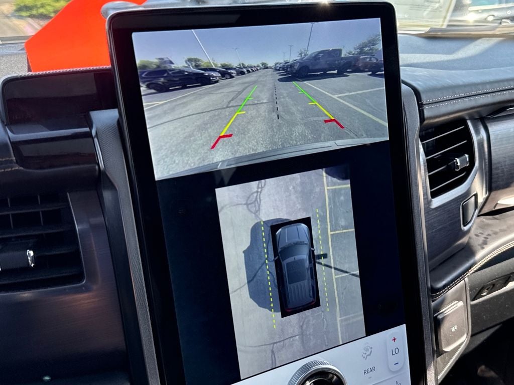 2022 Ford Expedition Platinum Certified 4WD Near Milwaukee WI