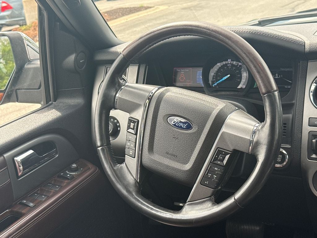 2016 Ford Expedition Platinum 4WD Near Milwaukee WI