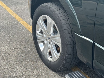 2016 Ford Expedition Platinum 4WD Near Milwaukee WI